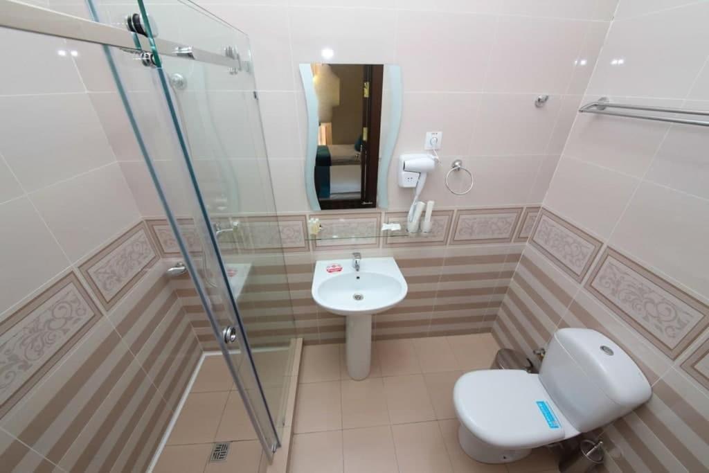 Globus Hotel - 塔什干全球商务宾馆 Teshabayguzar Esterno foto